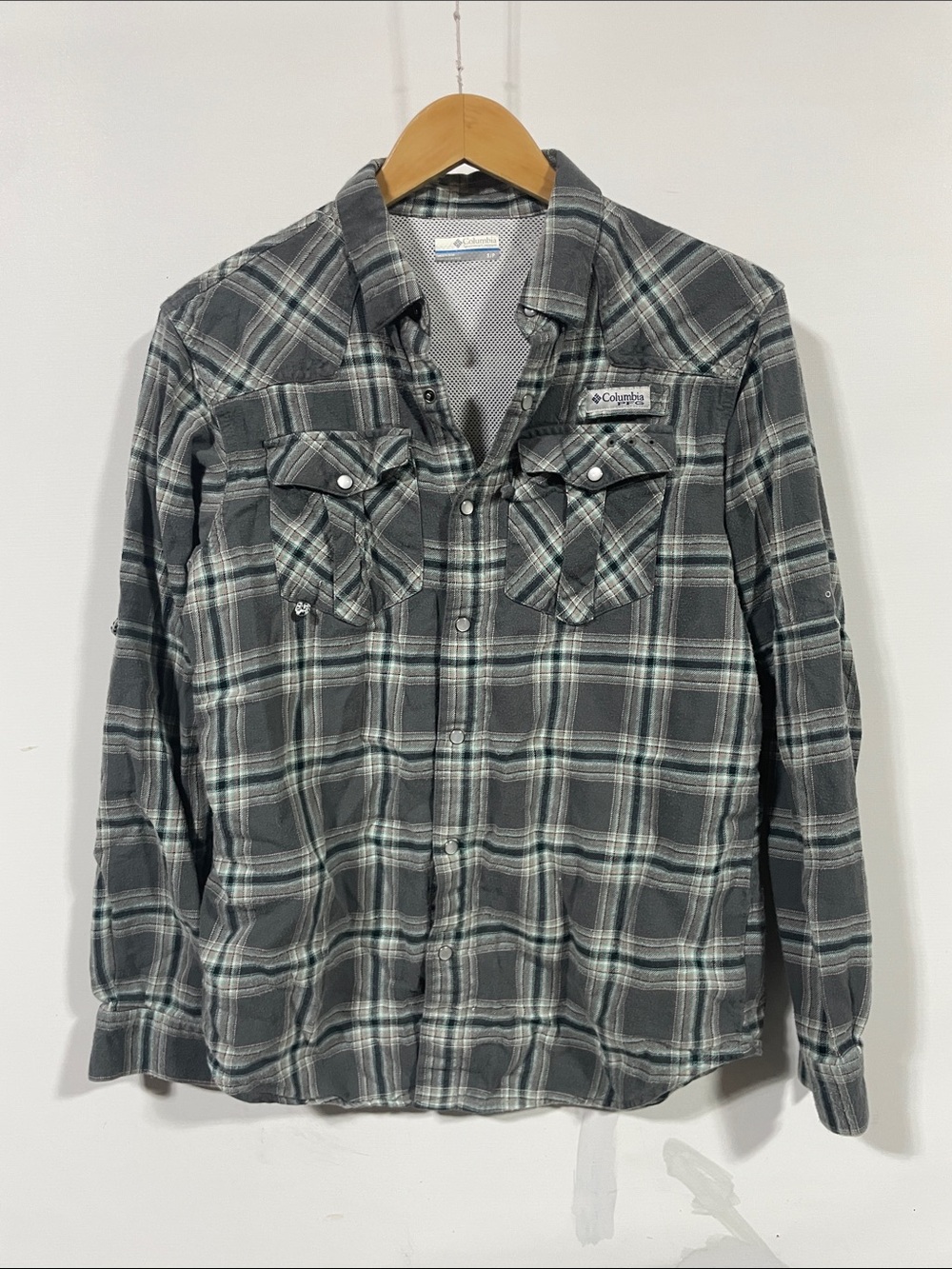 Columbia Gray Plaid Long-Sleeve Button Shirt